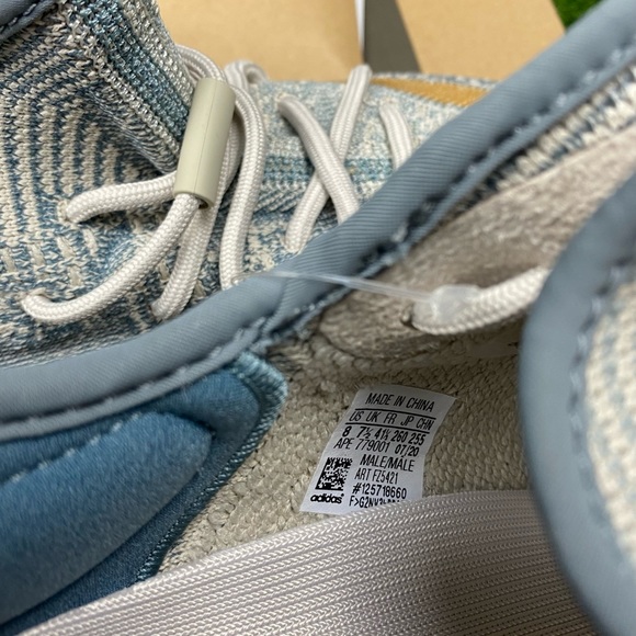 New in box adidas yeezy boost 350 V2 Israfil men’s size 8 US - Picture 4 of 8